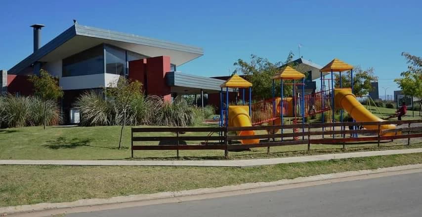Dos lotes contiguos en Valle Cercano, aptos duplex de 255 m2 cada uno – foto 1
